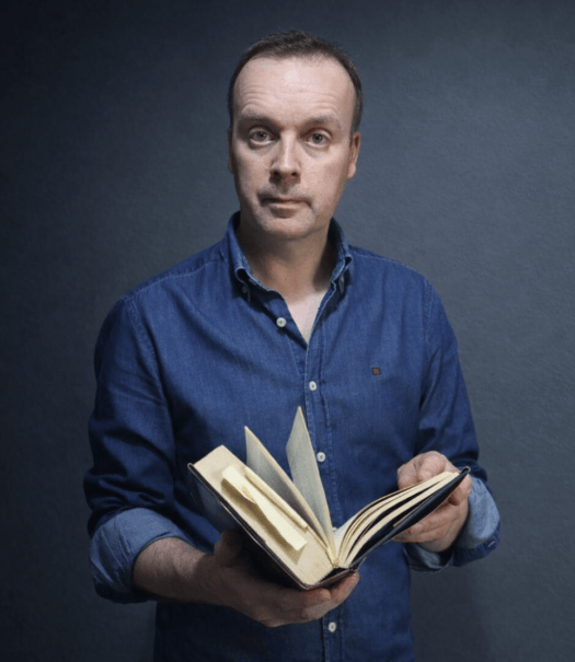 oão Ricardo Lopes (Azurém, Guimarães, 21 de junho de 1977) é um poeta, contista e crítico literário português cuja estreia literária ocorreu já no novo milénio. More: https://portuguesewriter.com/biography/